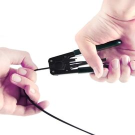 PVC atau LSZH Jacket Messenger Wire Ftth Drop Cable Fiber Optic