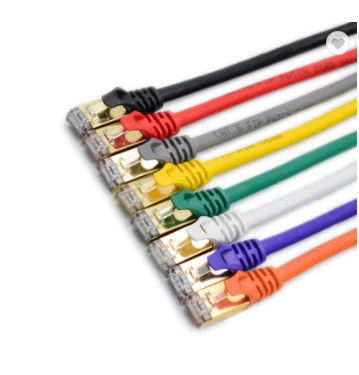 Patch kabel serat optik FTTH yang stabil dan cepat -40C hingga 85C untuk peningkatan kinerja jaringan